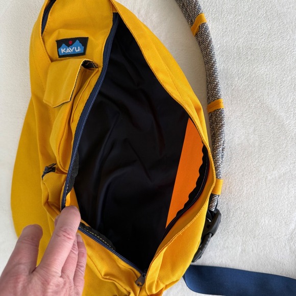 KAVU Rope Cord Sling Pack Yellow 5 Pockets Adjustable Gorpe Hiking Vacation - Picture 13 of 15
